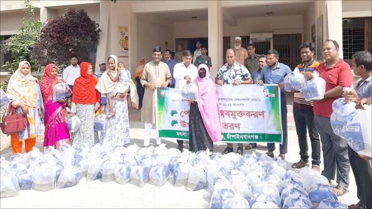 শিবগঞ্জে মাছের পোনা বিতরণ