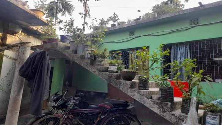 গোবিন্দগঞ্জে দেবরের অত্যাচারে অতিষ্ট পুলিশ কর্মকর্তার বিধবা স্ত্রী