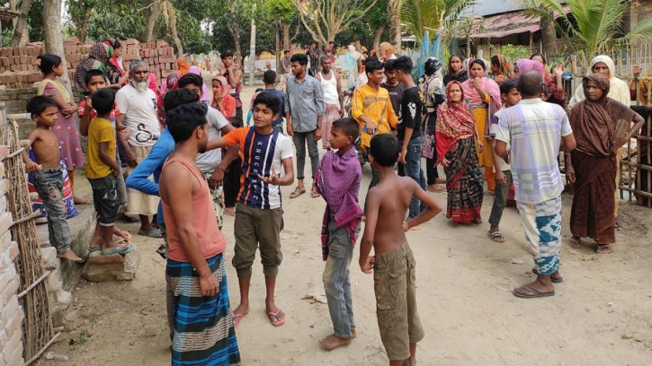 শিবগঞ্জে সহপাঠীর ছুরিকাঘাতে স্কুলছাত্র আহত