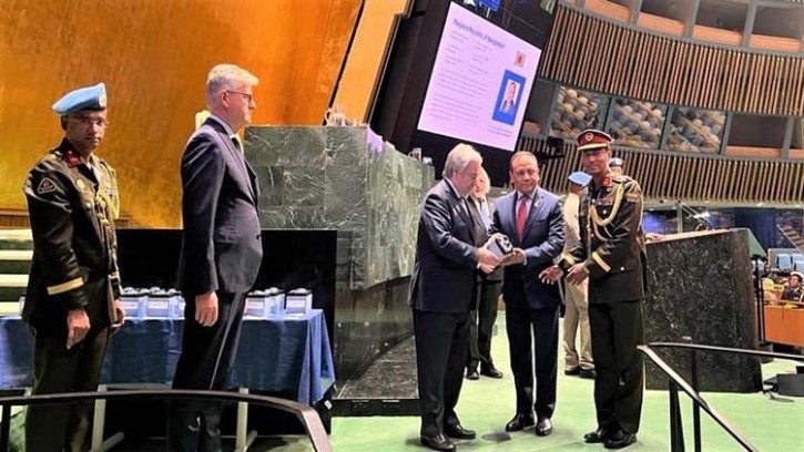 জীবন উৎসর্গকারী পাঁচ বাংলাদেশি শান্তিরক্ষীকে সম্মাননা প্রদান