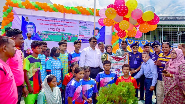 গাইবান্ধায় ফুটবল টুর্ণামেন্টের উদ্বোধন