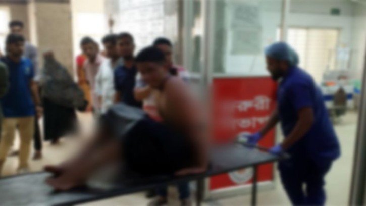  জাতীয় বার্নে ভর্তি ৪৪, আইসিইউতে ১২