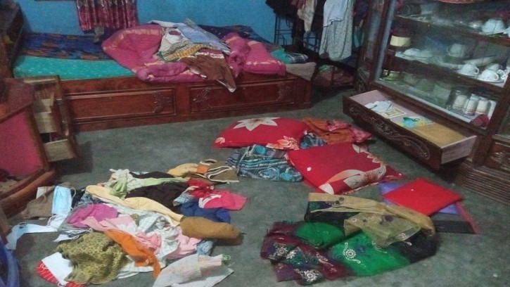 শিবগঞ্জে বাড়িঘরে হামলা-লুটপাটের অভিযোগ