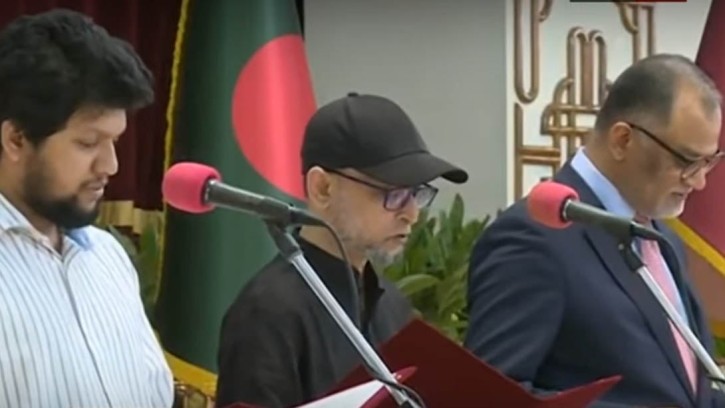 দপ্তর পেলেন নতুন দুই উপদেষ্টা, ছয় উপদেষ্টার দপ্তর পুনর্বণ্টন