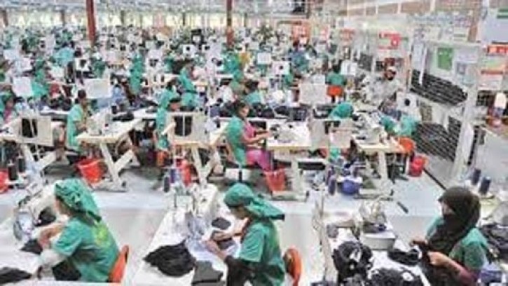 পোশাক শ্রমিকদের ন্যূনতম মজুরি ১২৫০০ টাকা চূড়ান্ত