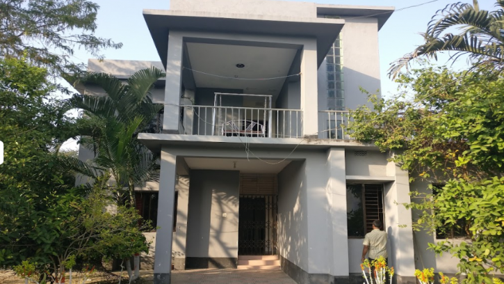 বড় ভাইয়ের চোখ তুলে নিল ছোট ভাই