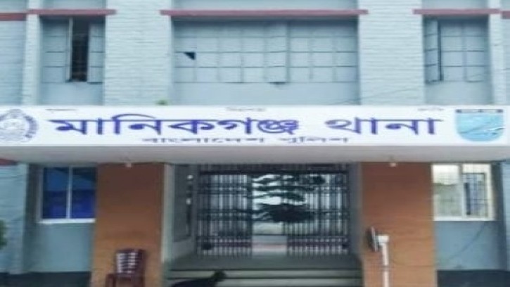 মানিকগঞ্জে পরকীয়া প্রেমিক-প্রেমিকা  আটক