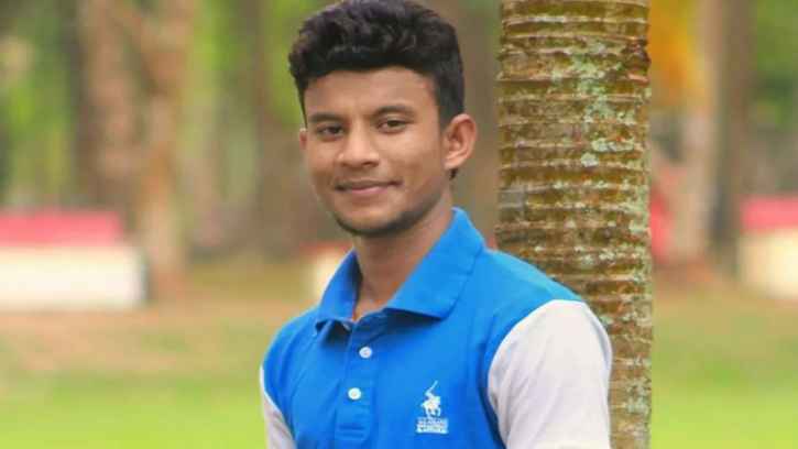 বিমানবন্দর সড়কে প্রাণ গেল বিশ্ববিদ্যালয়শিক্ষার্থীর