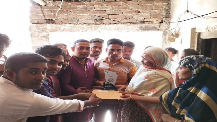 চাপাইনবাবগঞ্জে যুবদলের গুম নেতাদের পরিবারে ঈদ উপহার প্রদান