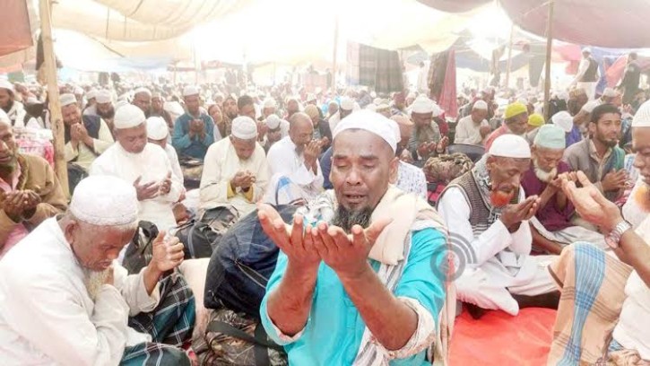 বিশ্ব ইজতেমার প্রথম পর্বের আখেরি মোনাজাত : মুসলিম উম্মাহর কল্যাণ কামনা