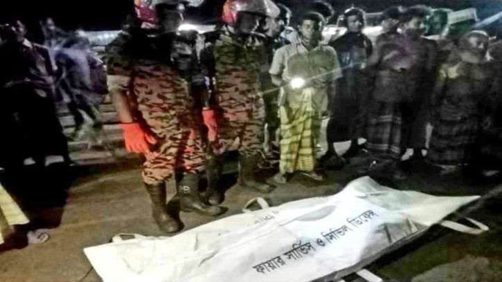 গাইবান্ধায় সড়ক দুর্ঘটনায়-১জন যাত্রী নিহত