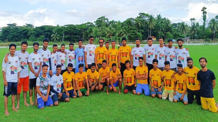 পিরোজপুরে কোকো ক্রিড়া সংসদের প্রীতি ফুটবল ম্যাচ অনুষ্ঠিত