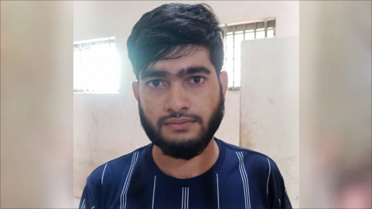 শিবগঞ্জে ভূয়া এ এস আই গ্রেপ্তার