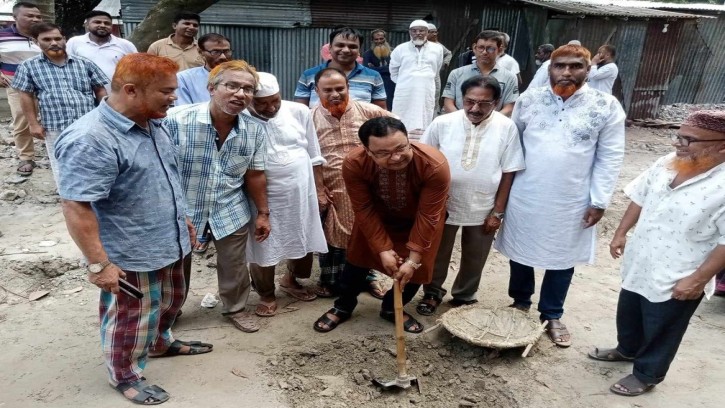 পলাশবাড়ীর প্রফেসরপাড়া জামে মসজিদের ভিত্তি প্রস্তর স্থাপন
