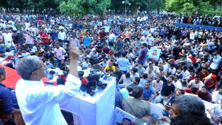 সরকারকে অবিলম্বে পদত্যাগের আহবান ফখরুলের