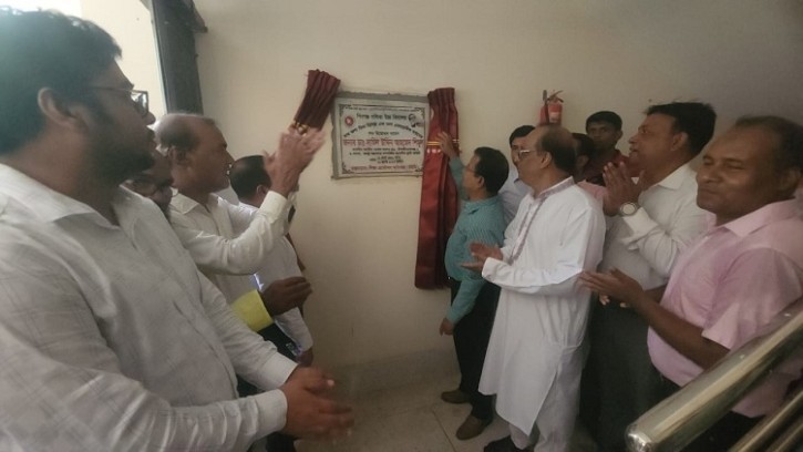 শিবগঞ্জে নবনির্মিত একাডেমিক ভবন উদ্বোধন