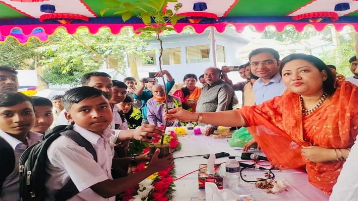 সিংগাইরে উন্নয়ন মেলা সমাপ্ত