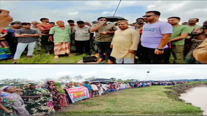 অবৈধ বালু উত্তোলনে পদ্মার পাড় ভাঙ্গায় এলাকাবাসীর মানববন্ধন