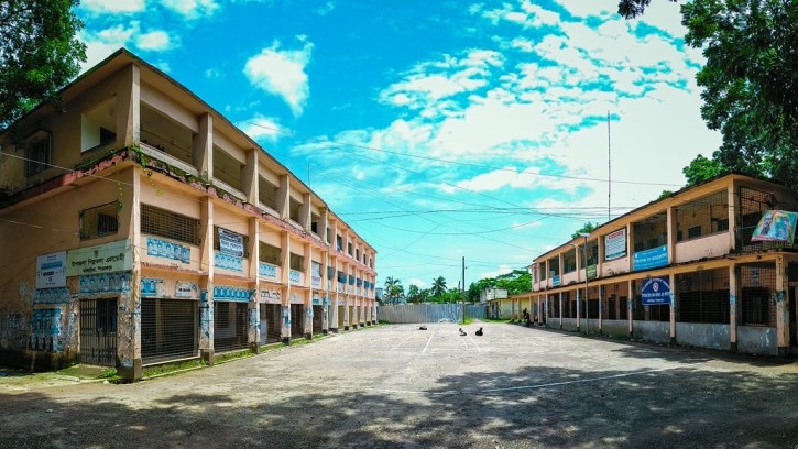 উপজেলা চেয়ারম্যানের হুমকিতে আতঙ্কিত প্রকৌশলীর অভিযোগ