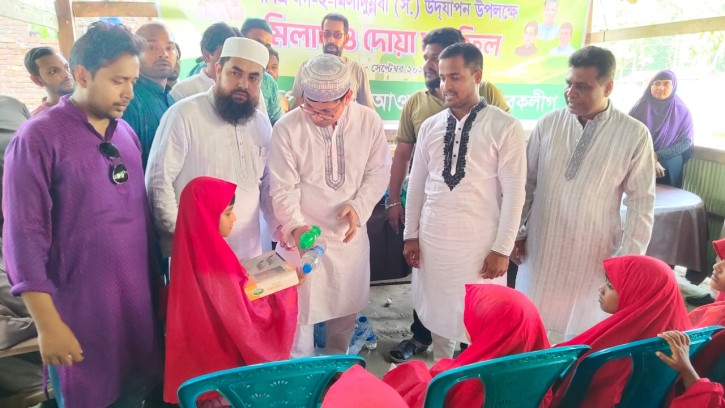 শেখ হাসিনার জন্মদিন উপলক্ষে পিরোজপুরে দোয়া মাহফিল