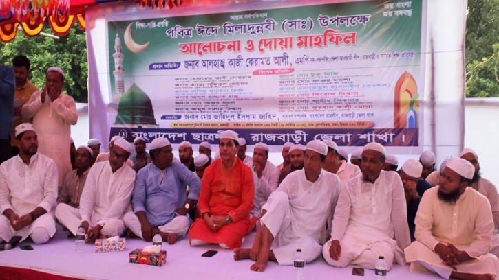 চর নারায়ণপুর ছাত্রলীগের উদ্যোগে ঈদে মিলাদুন্নবী (সঃ) পালিত