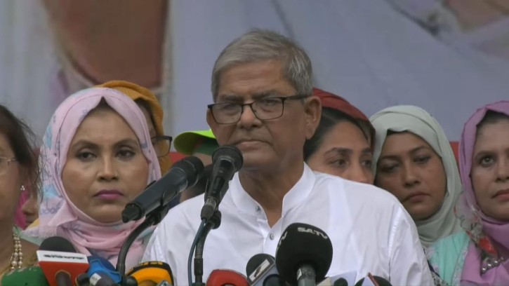 খালেদাকে বিদেশে পাঠাতে সরকারের প্রতি ফখরুলের আহবান