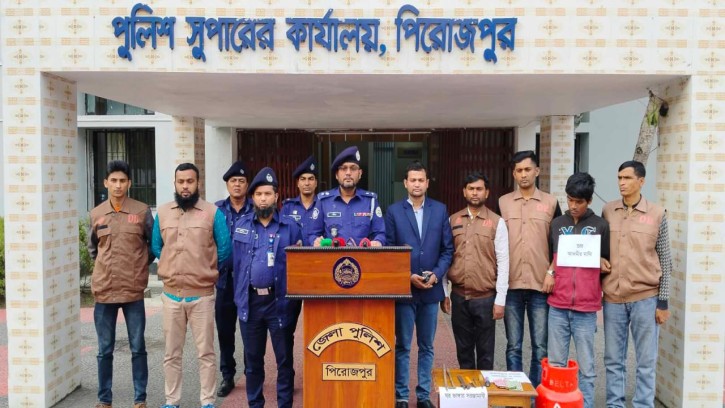 পিরোজপুরে চাঞ্চল্যকর চুরির আসামী আজমীর মাঝি গ্রেপ্তার