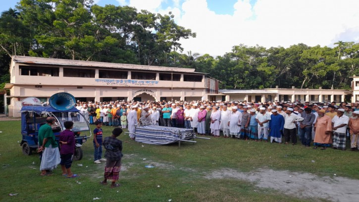 সন্ত্রাসী হামলায় আহত পিরোজপুরের আইনজীবী সহকারী তাজউদ্দীন আর নেই