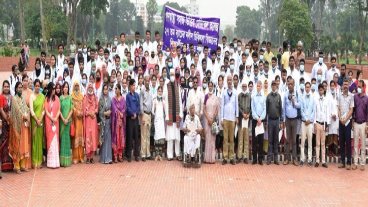 যৌবনে বঙ্গবন্ধুর প্রেমে পড়েছিলাম: কাদের সিদ্দিকী