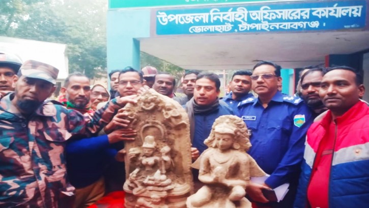 ভোলাহাটে প্রাচীনকালের দুটি কষ্টি পাথরের মূর্তি উদ্ধার