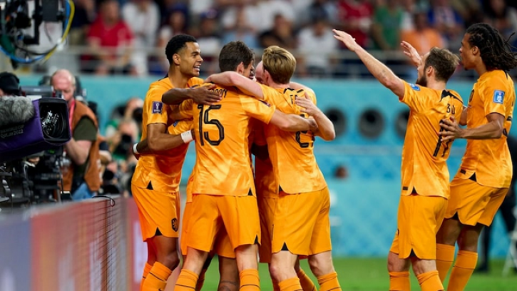 যুক্তরাষ্ট্রকে হারিয়ে কোয়ার্টারে নেদারল্যান্ডস