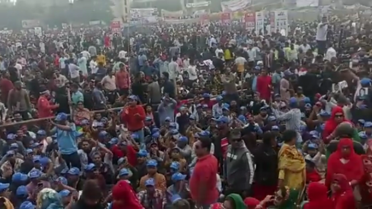 গোলাপবাগে বিএনপির সমাবেশে নেতাকর্মীদের ঢল