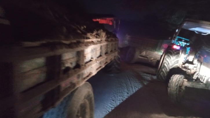 শিবগঞ্জে ফসলি জমির মাটি কাটার কাজ গুড়িয়ে দিল প্রশাসন