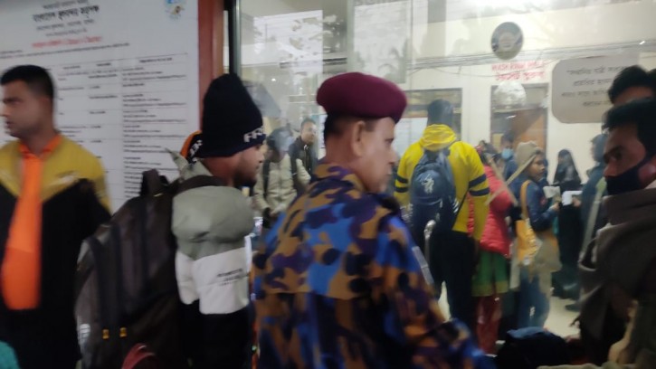 বেনাপোল চেকপোস্ট যাত্রী টার্মিনালে পুলিশের বিরুদ্ধে নানা অভিযোগ