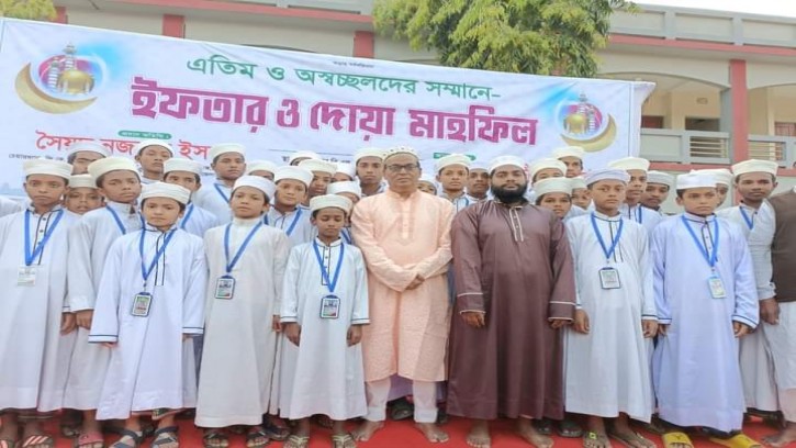 শিবগঞ্জে আর্তমানবেতর সেবায সৈয়দ পরিবার ও জিকে ফাউন্ডেশন