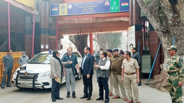 পশ্চিমবঙ্গের মুখ্যমন্ত্রীর উপদেষ্টা আলাপন বঙ্গোপাধ্যায় যশোরে