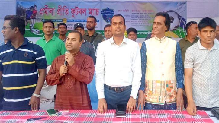 শিবগঞ্জে নারী ফুটবল দলের প্রীতি ম্যাচ