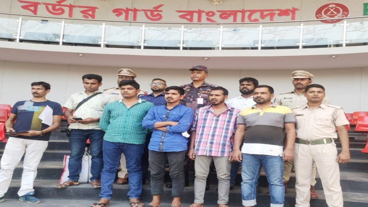 ভারতে সাজাভোগ শেষে দেশে ফিরল ৪ বাংলাদেশি