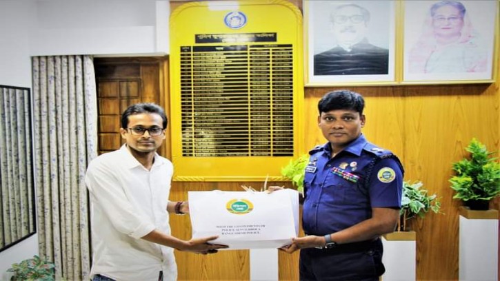 টেলিস্কোপ তৈরি করা তরুণ উদ্ভাবক নাজমুলকে ভোলা এসপির অভিনন্দন