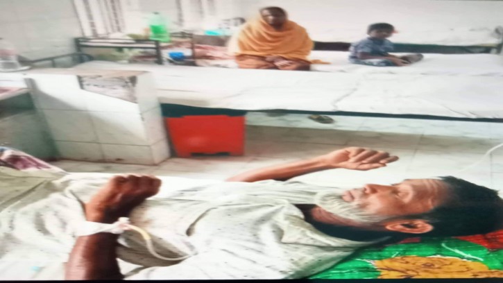 চেয়ারম্যা‌নের সাম‌নে ব‌সেই মারধর কর‌লেন ভারা‌টিয়ার