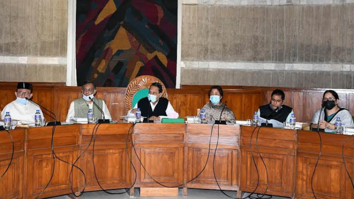 গুজব ও অসত্য সংবাদ প্রকাশ প্রতিরোধে যুগোপযোগী আইন প্রণয়নের সুপারিশ