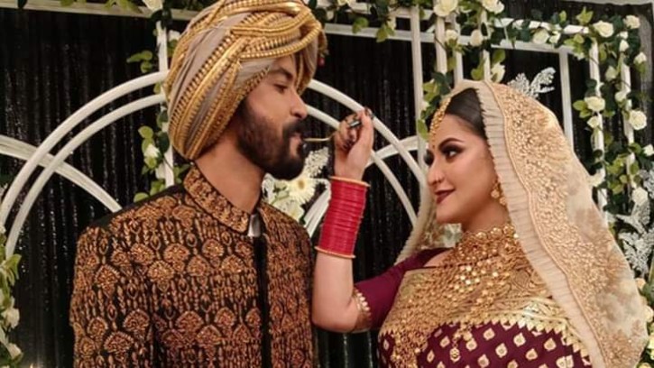 স্বামী রেখে বিয়ে : নায়িকা পরীমণিকে আইনি নোটিশ