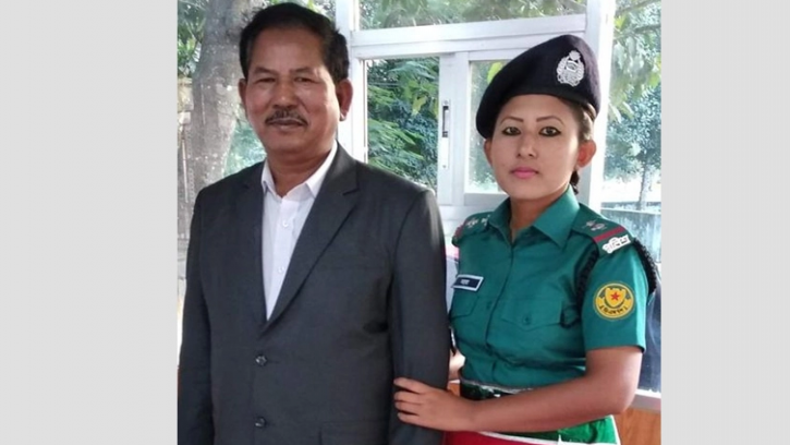 ‘জাস্টিস ফর মহুয়া। জাস্টিস ফর ফাদার’