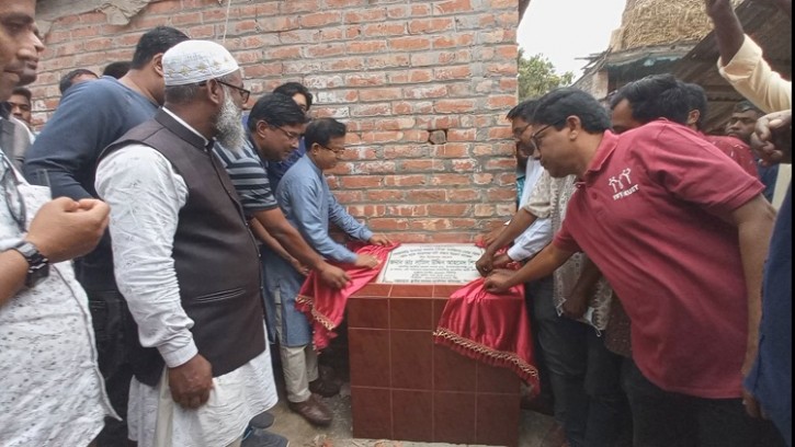 শিবগঞ্জে নতুন সড়ক উন্নয়ন কাজের উদ্বোধন