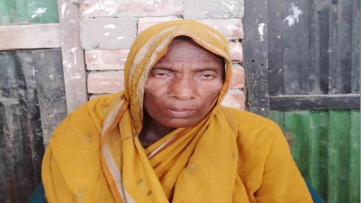 ৮০ বছর পার হলেও কোন ভাতার কার্ড পাননি রায়লা খাতুন