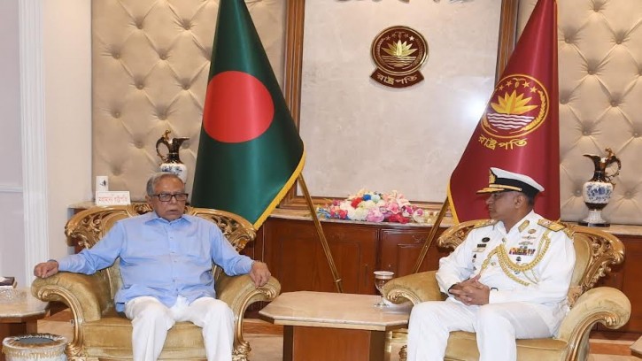 রাষ্ট্রপতির সঙ্গে তিনটি বিশ্ববিদ্যালয়ের উপাচার্যের সাক্ষাৎ