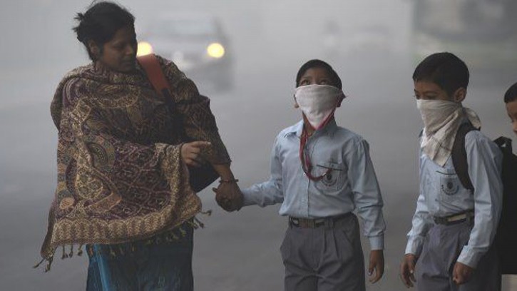 বায়ু দূষণে দিল্লির সব প্রাথমিক স্কুল বন্ধ ঘোষণা