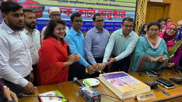 পিরোজপুরে জেলা প্রশাসনের আয়োজনে প্রধানমন্ত্রীর জন্মদিন পালন