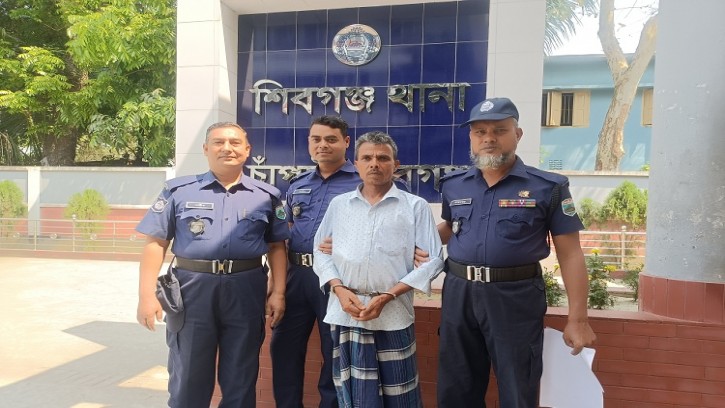 শিবগঞ্জে যুবকের কবজি কর্তনের ঘটনায় গ্রেপ্তার ১