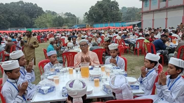 শিবগঞ্জে এতিম ও অস্বচ্ছলদের সম্মানে ইফতার